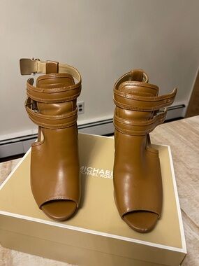 Michael Kors Tan Strappy Peep-Toe Leather Heels